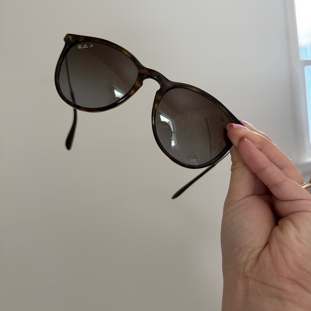 Ray-Ban Erica polarized Classic Brown Sunglasses (Scratched!!) - Picture 8 of 10